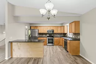 8009 Vincent Cir N, Brooklyn Park, MN 55444 - Photo 7