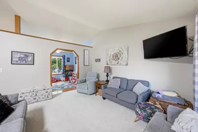2914 S Bay Drive S, Fargo,  58103 - Photo 7