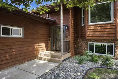 2914 S Bay Drive S, Fargo,  58103 - Photo 3