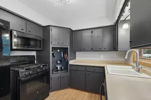 7813 53rd Ave N, New Hope, MN 55428 - Photo 7