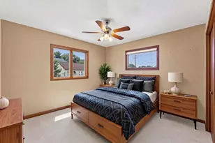 1806 Montana Ave E, Saint Paul, MN 55119 - Photo 17