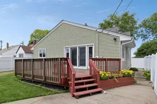 1806 Montana Ave E, Saint Paul, MN 55119 - Photo 27