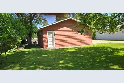 511 S McCornell Avenue, Parkers Prairie, MN 56361 - Photo 7