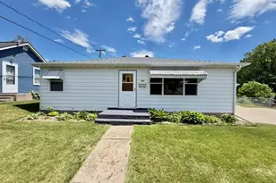 1212 N Marien St, Fergus Falls, MN 56537 - Photo 3