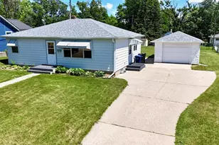 1212 N Marien St, Fergus Falls, MN 56537 - Photo 1