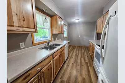 252 E Nelson Avenue, Newfolden, MN 56738 - Photo 5