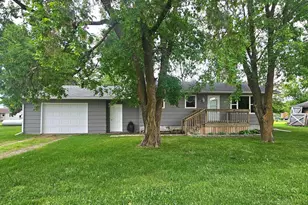 252 E Nelson Ave, Newfolden, MN 56738 - Photo 1