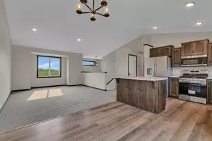 807 Prateria Ave, Avon, MN 56310 - Photo 5