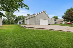 6141 145th Ln NW, Anoka, MN 55303 - Photo 3