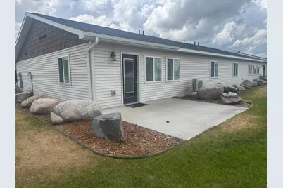 1615 30th Street NW #1, Bemidji, MN 56601 - Photo 3