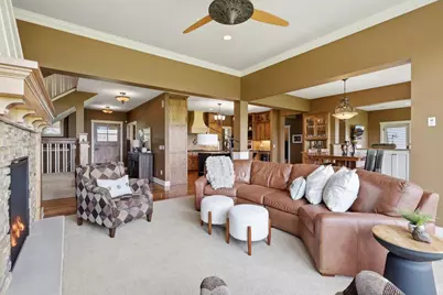19475 Oak Grove Avenue, Prior Lake, MN 55372 - Photo 3