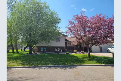 715 12th Street N, Breckenridge, MN 56520 - Photo 1