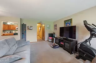 4163 Maureen Dr NE, Columbia Heights, MN 55421 - Photo 9
