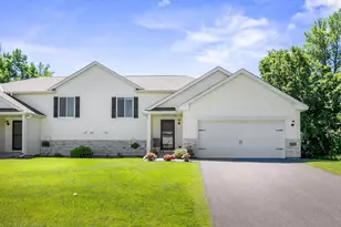 1042 White Tail Ln, Montrose, MN 55363 - Photo 21