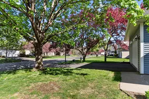 1207 Silverwood Rd, Woodbury, MN 55125 - Photo 43