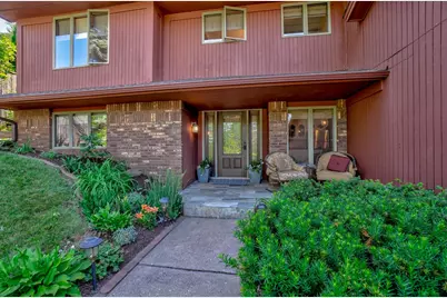 322 N Cudd Avenue, River Falls, WI 54022 - Photo 3