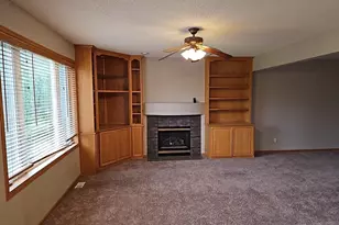 10455 Glen Eagle Cir, Woodbury, MN 55129 - Photo 15