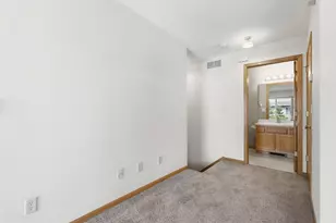 1587 County Rd D E, Maplewood, MN 55109 - Photo 13