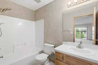 1587 County Road D E, Maplewood, MN 55109 - Photo 19