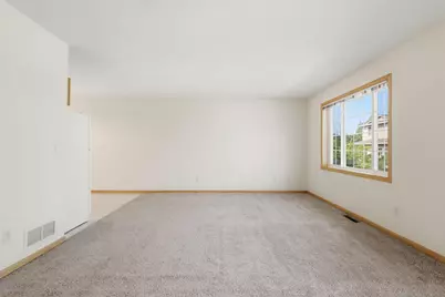 1587 County Road D E, Maplewood, MN 55109 - Photo 9