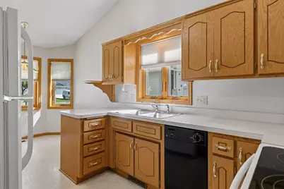 710 Emerald Ridge, Roseville, MN 55113 - Photo 17