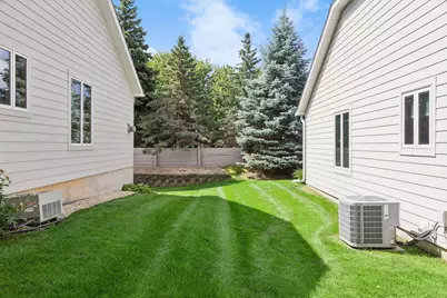 710 Emerald Ridge, Roseville, MN 55113 - Photo 47