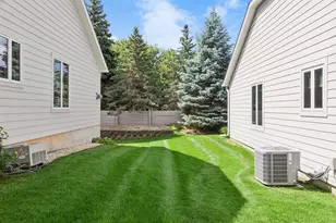 710 Emerald Ridge, Roseville, MN 55113 - Photo 47