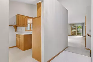 710 Emerald Ridge, Roseville, MN 55113 - Photo 13