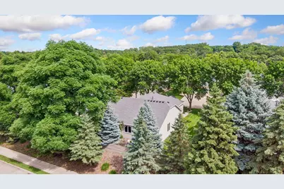 710 Emerald Ridge, Roseville, MN 55113 - Photo 5