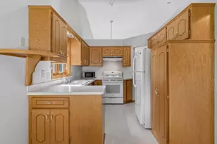 710 Emerald Ridge, Roseville, MN 55113 - Photo 15