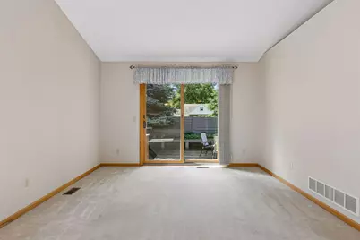 710 Emerald Ridge, Roseville, MN 55113 - Photo 25