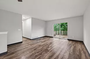 105 Dresden Ln, Waverly, MN 55390 - Photo 5