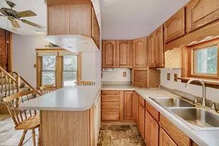1010 Burns Ave, Saint Paul, MN 55106 - Photo 17
