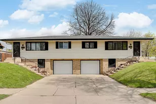 2801 Lincoln St NE, Minneapolis, MN 55418 - Photo 1
