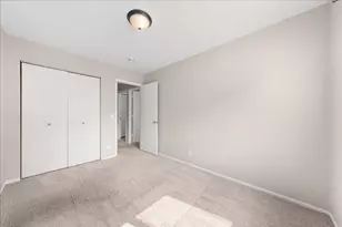 4836 Grenwich Trail N, Oakdale, MN 55128 - Photo 21