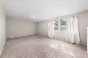 4836 Grenwich Trail N, Oakdale, MN 55128 - Photo 5