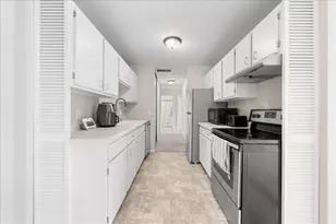 4836 Grenwich Trail N, Oakdale, MN 55128 - Photo 13