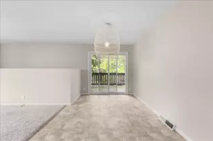 4836 Grenwich Trail N, Oakdale, MN 55128 - Photo 9