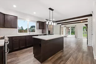 952 Logan Ln, South Saint Paul, MN 55075 - Photo 9