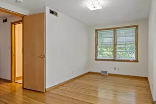 2549 35th Ave S, Minneapolis, MN 55406 - Photo 9