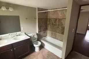 466 Edmund Ave, Saint Paul, MN 55103 - Photo 17