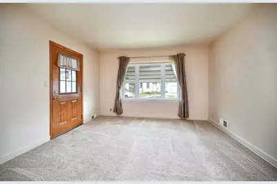 368 W Sarnia Street, Winona, MN 55987 - Photo 3