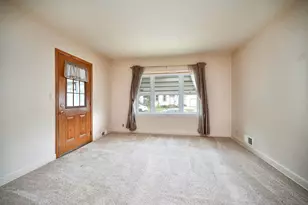 368 W Sarnia St, Winona, MN 55987 - Photo 3