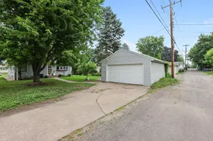 752 Orange Ave E, Saint Paul, MN 55106 - Photo 25