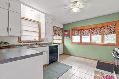752 Orange Avenue E, Saint Paul, MN 55106 - Photo 15