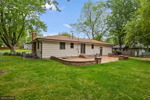 10157 Irwin Rd, Bloomington, MN 55437 - Photo 7