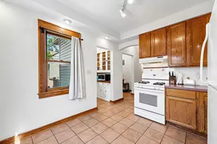 1037 Burr St, Saint Paul, MN 55130 - Photo 9