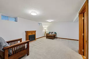 1037 Burr St, Saint Paul, MN 55130 - Photo 15