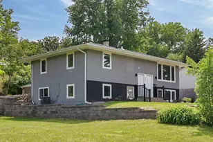 144 Sidney St W, Saint Paul, MN 55107 - Photo 3