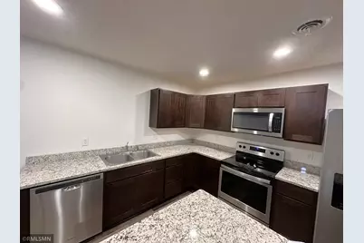 360 N Knowles Avenue #B, New Richmond, WI 54017 - Photo 5